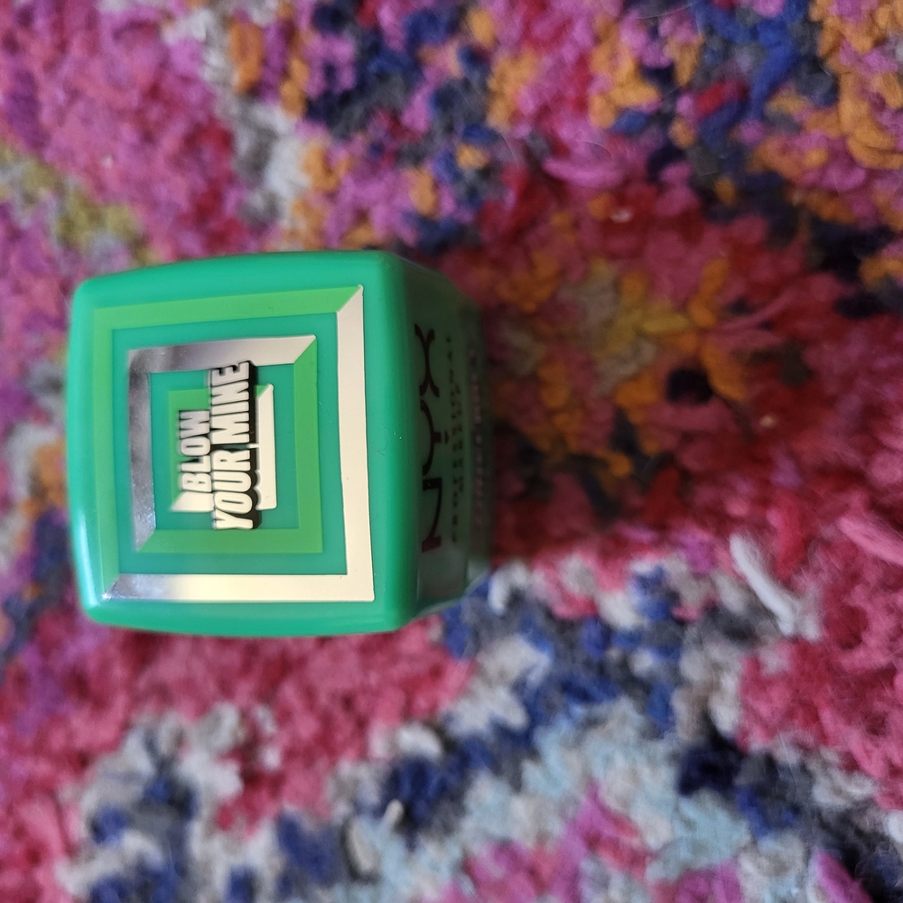 NYX Minecraft Highlighter - Picture 3 of 4